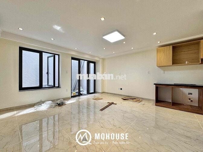 CHDV full nội thất tách bếp mới 100% ban công, máy giặt riêng thoáng
