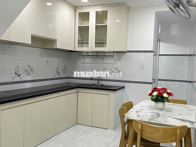 CHO THUÊ NHÀ MỚI NGUYÊN CĂN TRONG CHỢ THẠCH ĐÀ