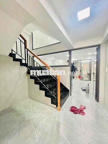 Cho thuê nhà mặt tiền mới 100% khu Phan Xích Long, Phường 2, Quận Phú