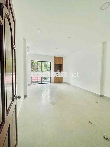 Cho thuê nhà mặt tiền mới 100% khu Phan Xích Long, Phường 2, Quận Phú