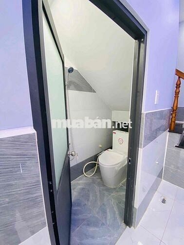 Nhà mới KDC Văn Minh Dân Trí Cao cách khu công nghiệp Hoàng Gia 2km