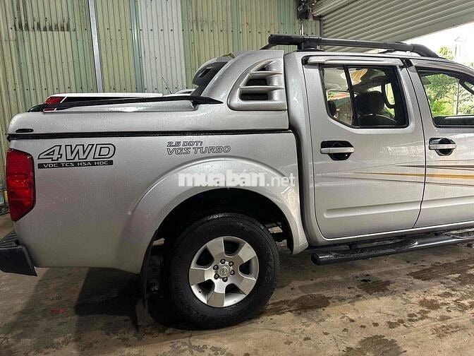 NISSAN NAVARA 2013 XE 2.5AT 4WD NHẬP THÁI