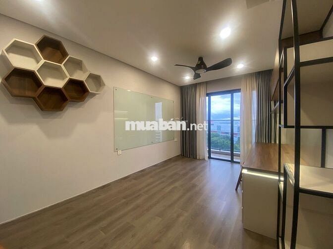 Brilliant , 160m2 , 3pn-1kho-3wc ,full nội thất cao cấp giá 28tr/tháng