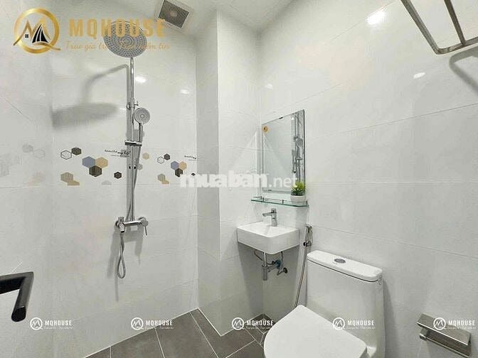 CĂN HỘ BAN CÔNG CỬA SỔ TRỜI NGAY TRUNG TÂM TÂN PHÚ