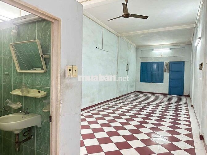 Cho thuê nhà 3 tầng 4×25 mặt tiền Hồng Bàng kế nhà sách nguyễn văn cừ