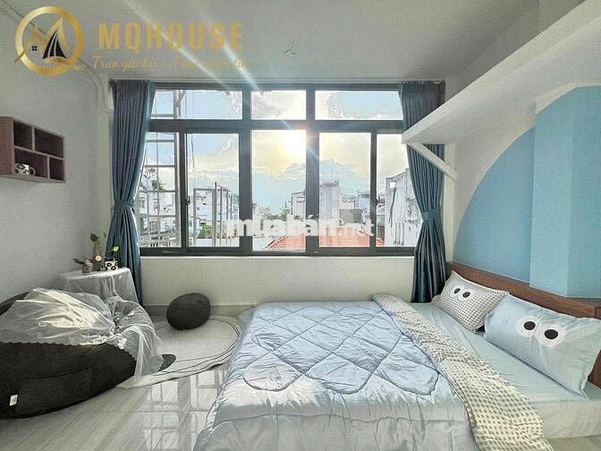KHAI TRƯƠNG STUDIO FULL NỘI THẤT CÓ CỬA SỐ TRỜI VIEW KÍNH