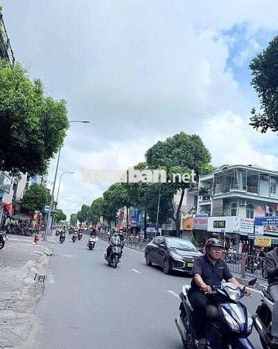 HẠ GIÁ CHỐT NHANH, CHO THUÊ NHÀ 1 TRỆT 3 LẦU MẶT TIỀN QUANG TRUNG P10