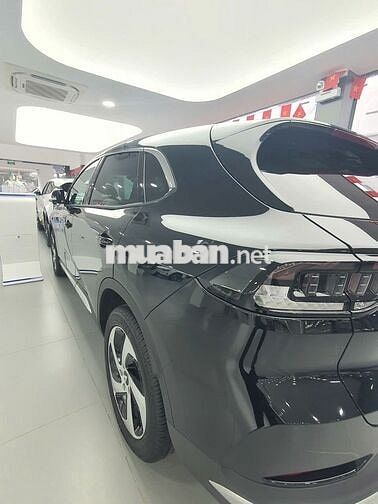 VinFast VF9 2025 Plus