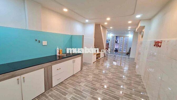 Nhà đẹp Nguyên Q1 – gần Mặt tiền, 3PN, 17tr/th – khu hiếm, ở GĐ,