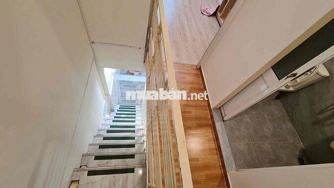 Nhà đẹp Nguyên Q1 – gần Mặt tiền, 3PN, 17tr/th – khu hiếm, ở GĐ,