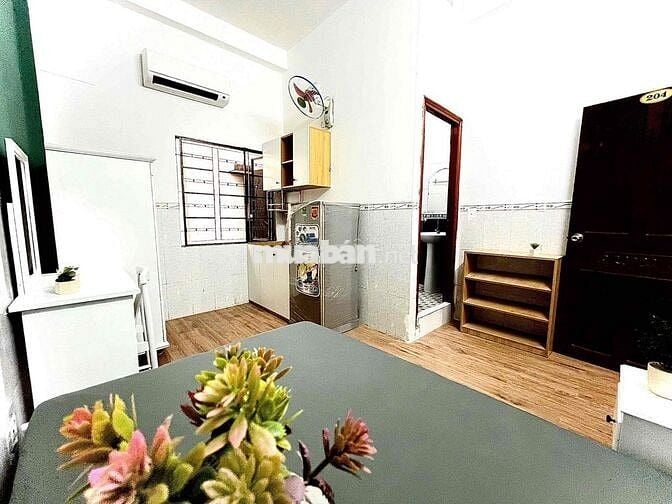 SIÊU PHẨM STUDIO CỬA SỔ ĐẦY ĐỦ NỘI THẤT CÁCH HUFLIT 200m
