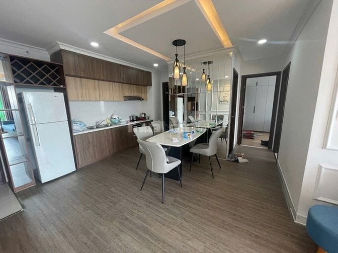 Cho thuê căn hộ có 3 phòng view biển đầy đủ tiện nghi