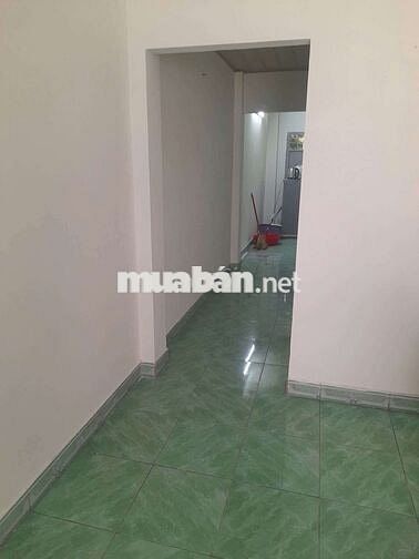 Nhà 4 x 16 có 2 pn 1 vs có vườn rau 300 m