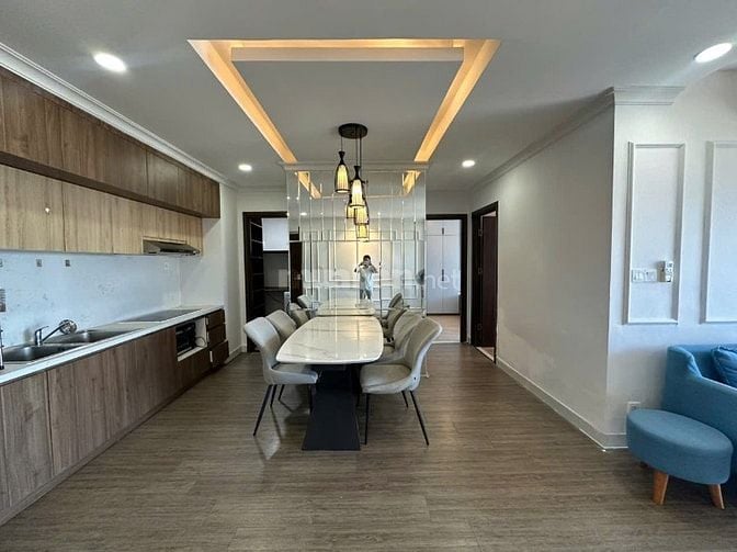 Cho thuê căn hộ có 3 phòng view biển đầy đủ tiện nghi