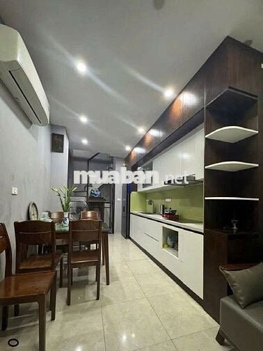 Bán nhà đẹp Phùng Chí Kiên, 30m2, 5T, ô tô tránh, thoáng-full nội thất