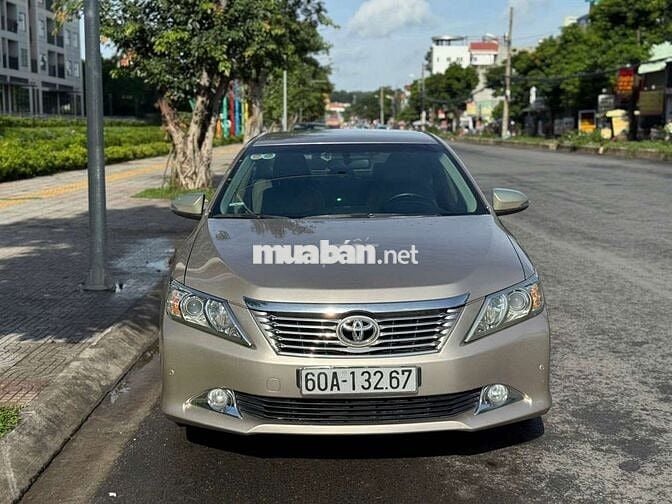 TOYOTA CAMRY 2.5G - 100000 km