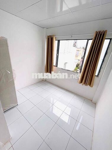 CHDV QUẬN 10 Giá Rẻ CỬA SỔ THOÁNG MÁT - 3.900.000 - CẦU VƯỢT 3/2