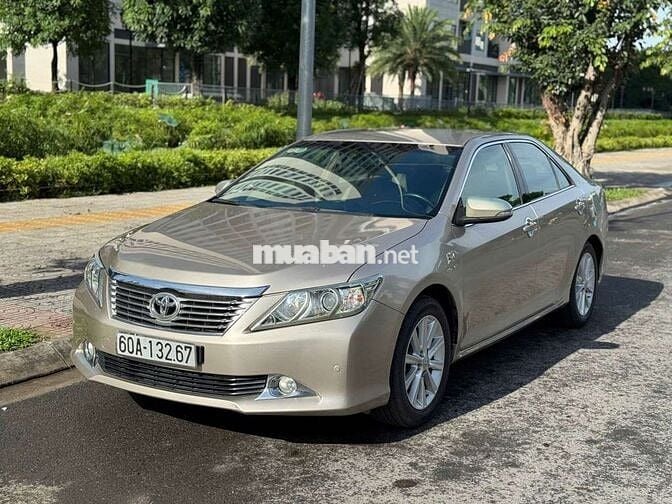 TOYOTA CAMRY 2.5G - 100000 km