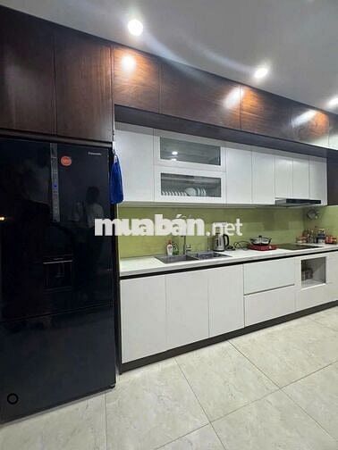 Bán nhà đẹp Phùng Chí Kiên, 30m2, 5T, ô tô tránh, thoáng-full nội thất