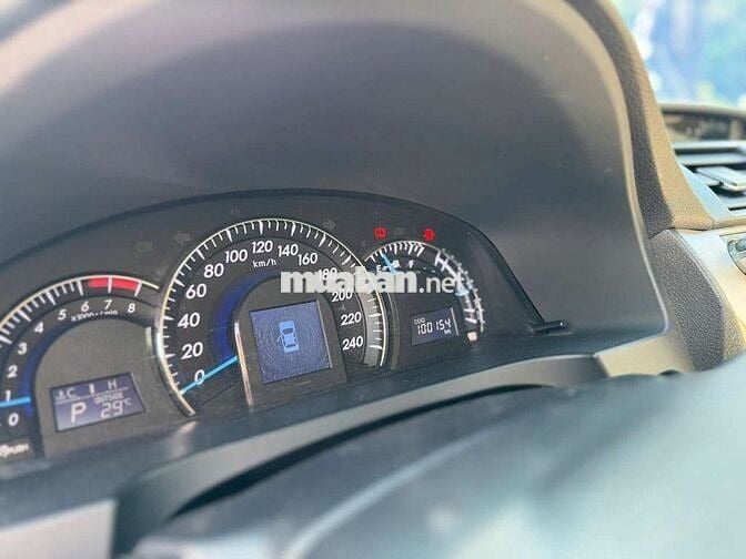 TOYOTA CAMRY 2.5G - 100000 km