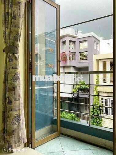 SIÊU PHẨM PHÒNG BALCONY ĐẦY ĐỦ NỘI THẤT CÁCH UEH 1km