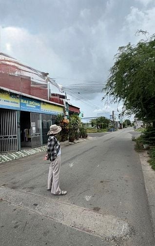 Chính chủ cần bán dãy nhà mới xây đức hoà hạ long an 125m2