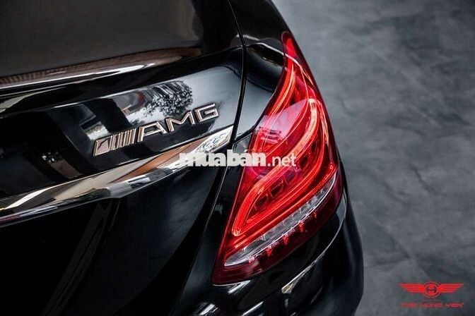 ♠️ Mercedes C300 AMG ♠️

 2016 lăn bánh 60.000 K