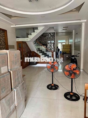 Bán nhà 5x26,2m đất 131m DTSD 330,8m KDC 6B