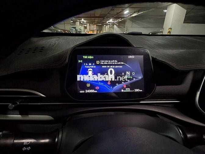 VinFast VF5 Plus 2024 Trắng  - 24.000Km Pin Mua