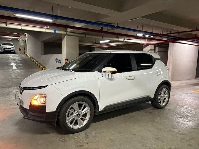 VinFast VF5 Plus 2024 Trắng  - 24.000Km Pin Mua