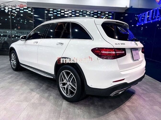 Mercedes Benz GLC 300 4Matic 2017 - 899 Triệu