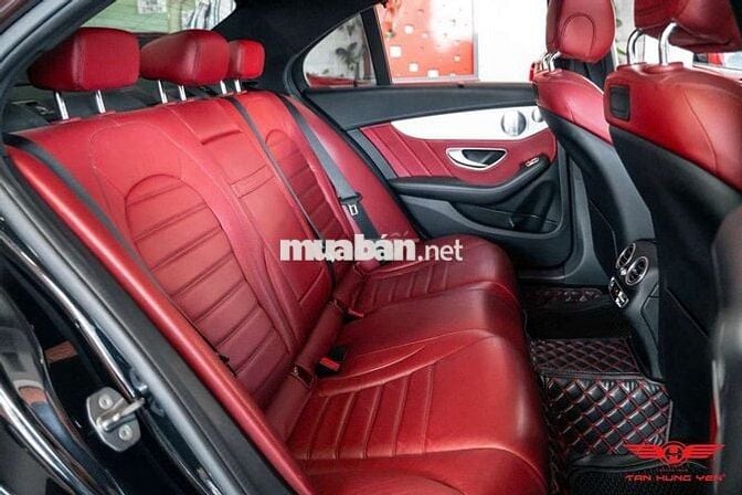 ♠️ Mercedes C300 AMG ♠️

 2016 lăn bánh 60.000 K