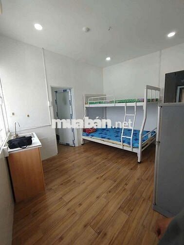 Nhà mới đẹp có thang máy bán rẻ