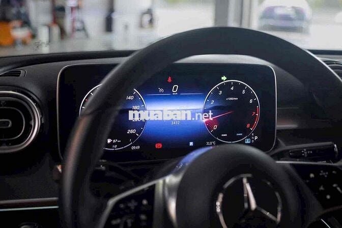 Mercedes C200 Chính Hãng Mới Đi 3.500 Km,Như Mới