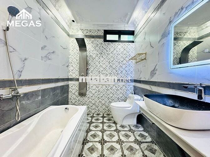 🔥CĂN HỘ LUXURY - FULL NỘI THẤT - CỬA SỔ LỚN - NGAY CÔNG VIÊN LÀNG HOA