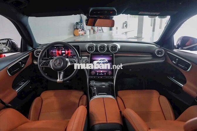 Mercedes C200 Chính Hãng Mới Đi 3.500 Km,Như Mới