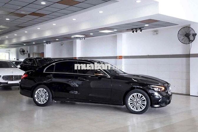 Mercedes C200 Chính Hãng Mới Đi 3.500 Km,Như Mới