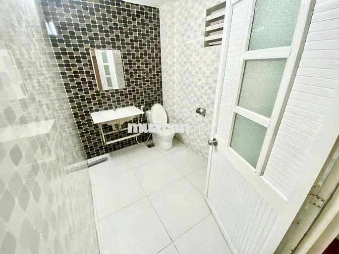 studio ban công ngay Hoàng Hoa Thám - Học Viện Hàng Không