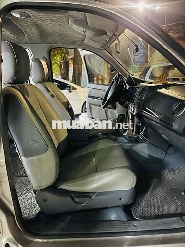 Ford Everest 2014 Limited 4x2 - 120000 km