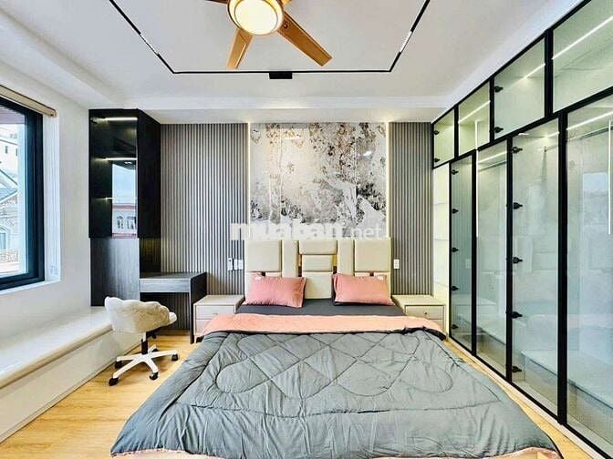 CHÍNH CHỦ CẦN BÁN NHÀ TRẦN KHẮC CHÂN, QUẬN 1, VỊ TRÍ ĐẮC ĐỊA GẦN CHỢ