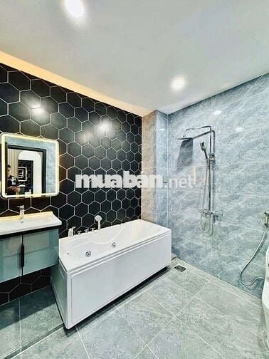 CHÍNH CHỦ CẦN BÁN NHÀ TRẦN KHẮC CHÂN, QUẬN 1, VỊ TRÍ ĐẮC ĐỊA GẦN CHỢ