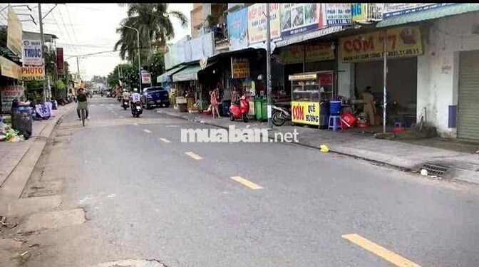 Mặt bằng gần 700m2 giá 320triệu bán gấp