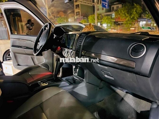 Ford Everest 2014 Limited 4x2 - 120000 km