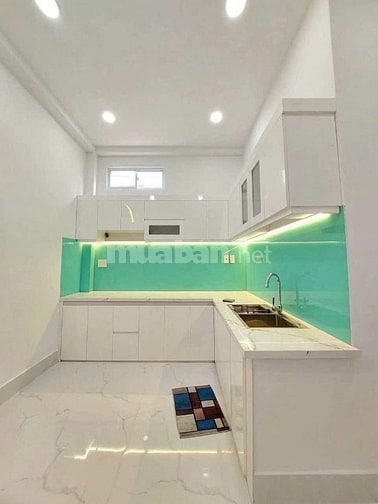bán nhà phú nhuận 3tỷ4,hẻm oto6m dt 60m2 có shr sang tên ngay. Gọi gấp