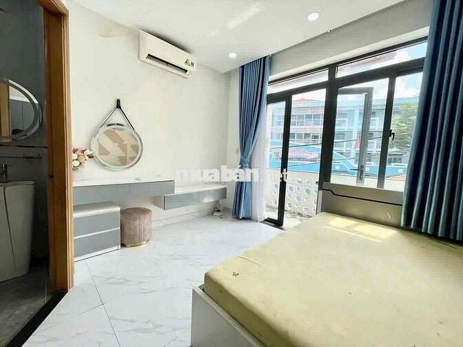 Phòng đẹp ngay công viên Làng Hoa