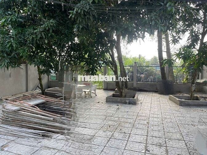 CHO THUÊ KHO CTY8 . 300MV KHO + 132 SÂN SAU. 1PN. 2wc giáp SÔNG.