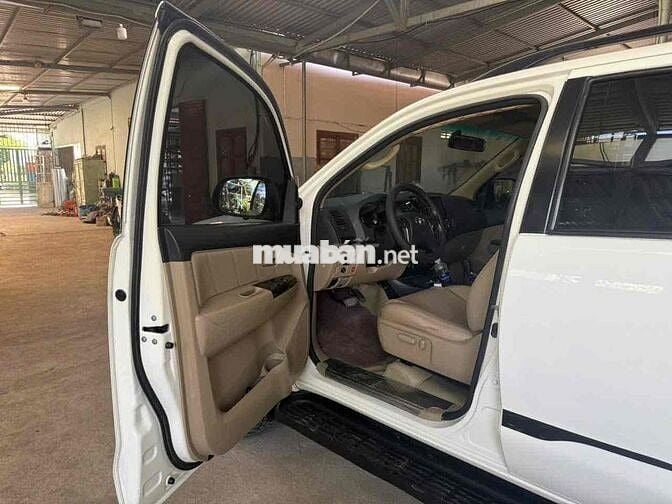 Cần bán Toyota Fortuner 2015 2.7V 4x2 TRD Sportivo