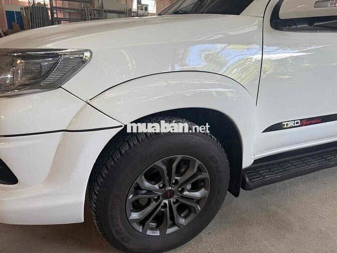 Cần bán Toyota Fortuner 2015 2.7V 4x2 TRD Sportivo