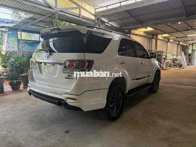 Cần bán Toyota Fortuner 2015 2.7V 4x2 TRD Sportivo