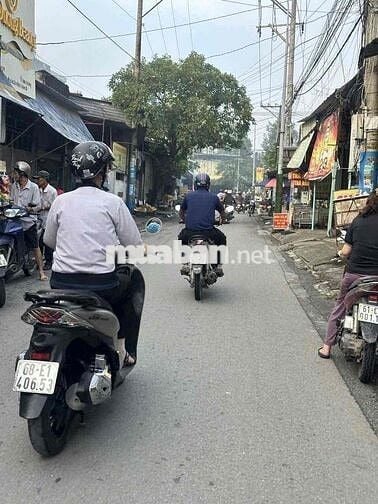 Bán đất Tặng nhà cũ Tân Bình Dĩ An vòng xoay AnPhú.măt tiền Tân Phước